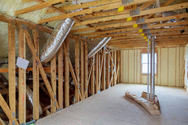 Best Spray Foam Insulation in East Dubuque, IL